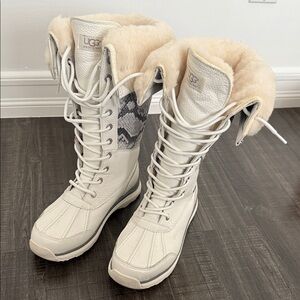UGG Women's Cream and Gray Winter Boots